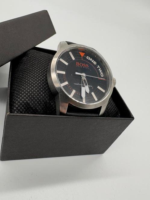 Hugo Boss horloge Tokyo 44 – Strakke Urban Stijl met Klasse, Handtassen en Accessoires, Armbanden, Zo goed als nieuw, Ophalen of Verzenden