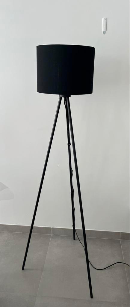 Lampadaire sur trépied noir, Huis en Inrichting, Lampen | Vloerlampen, Zo goed als nieuw, Ophalen