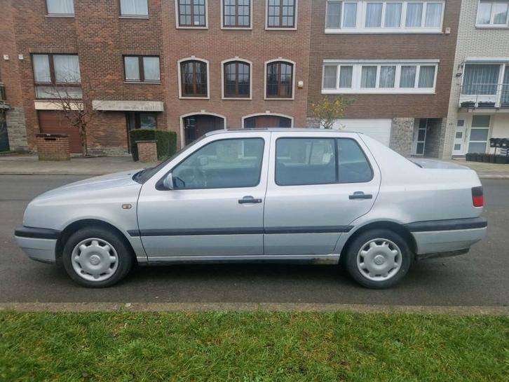 VW Vento TDI 90CV Kms REELS (Prête à immatriculer), Auto's, Volkswagen, Particulier, Vento, ABS, Adaptieve lichten, Airbags, Centrale vergrendeling