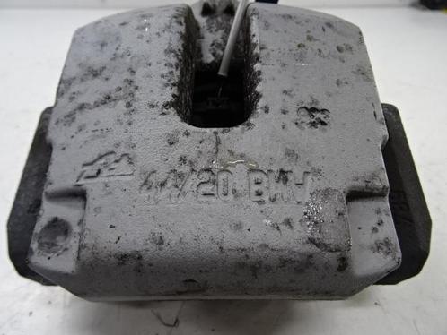 REMKLAUW RECHTS ACHTER BMW X6 (F16) (01-2014/12-2019), Auto-onderdelen, Remmen en Aandrijving, BMW, Gebruikt