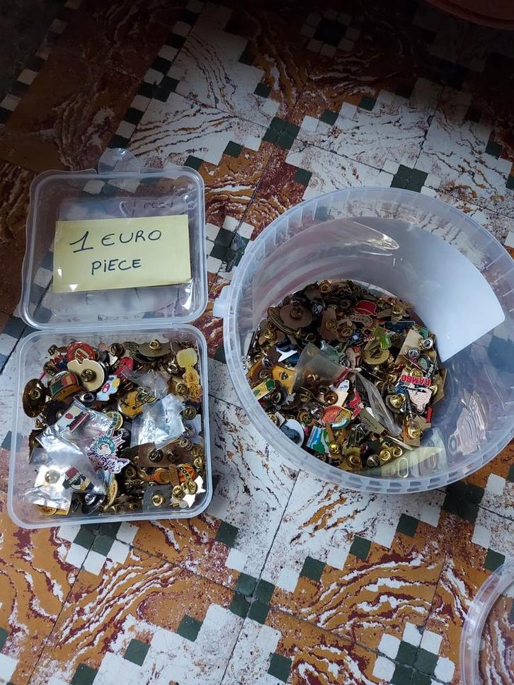 Pin's vintage, Collections, Broches, Pins & Badges, Enlèvement