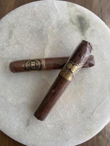 Cigarre 2 pièces beschikbaar voor biedingen