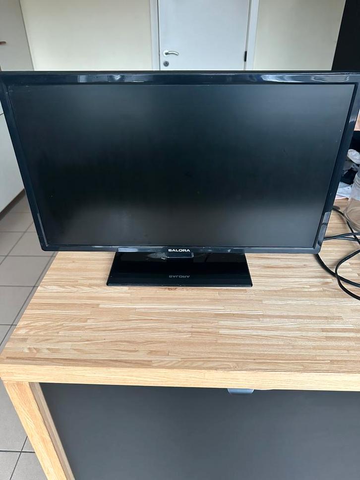 Salora 22 inch Full HD LED TV – met HDMI en SCART, Audio, Tv en Foto, Televisies, Gebruikt, LED, Ophalen