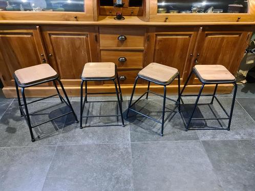 Bark krukken / Bar Stoelen, Huis en Inrichting, Barkrukken, Nieuw, 30 tot 60 cm, Hout, Metaal, 4 krukken, Ophalen