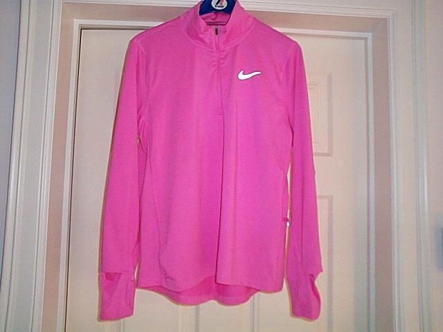 Supermooi Trainingspak vest en broek NIKE, Vêtements | Femmes, Vêtements de sport, Comme neuf, Taille 38/40 (M), Rose, Enlèvement ou Envoi