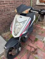 Kymco Agility 50cc 2takt – 2012, Fietsen en Brommers, Snorfietsen en Snorscooters, Ophalen, Zo goed als nieuw, Kymco