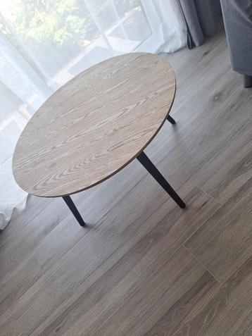 ronde eettafel + 4 stoelen beschikbaar voor biedingen