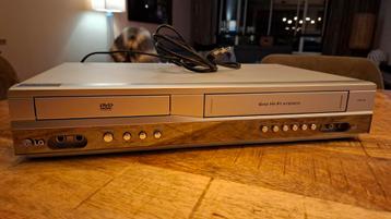 LG V271K-W1 VHS recorder en Dvd speler, Audio, Tv en Foto, Videospelers, Ophalen of Verzenden, Gebruikt, VHS-speler of -recorder