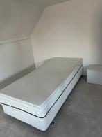 Eenpersoonsbed met matras en topmatras in koudschuim, Huis en Inrichting, Slaapkamer | Matrassen en Bedbodems, Ophalen, 90 cm