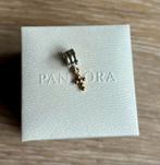 Pandora zilveren charm met geelgouden hanger kruis, 790169, Pandora, Ophalen of Verzenden, Zo goed als nieuw, 1 bedel