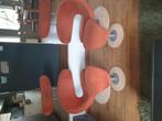 Te koop: 2x Stokke Peel fauteuils met hockers – Oranje desig, Huis en Inrichting, Fauteuils, Ophalen, Zo goed als nieuw, Stof