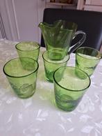 Decoratieve groene waterkan en 5 glazen, Ophalen