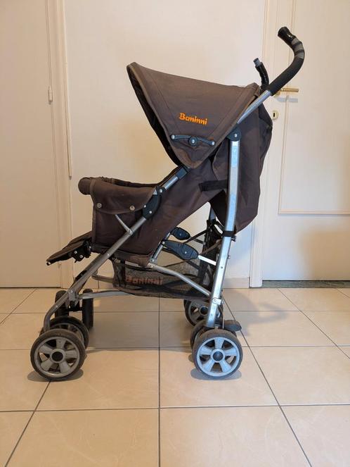 Opvouwbare buggy in goede staat – met gratis regenhoes, Kinderen en Baby's, Buggy's, Zo goed als nieuw, Regenhoes, Ophalen
