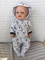 124. Babyborn: Nieuwe grijze onesie met hondjes, Kinderen en Baby's, Speelgoed | Poppen, Ophalen of Verzenden, Nieuw, Babypop