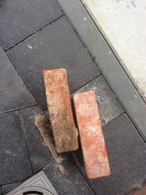 rode baksteen (20 x5,5) ongeveer  6000stuks, Doe-het-zelf en Bouw, Metselstenen, Gebruikt, Bakstenen, Ophalen