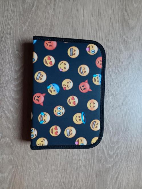 Trousse emoji, Hobby & Loisirs créatifs, Matériel scolaire, Comme neuf, Enlèvement ou Envoi