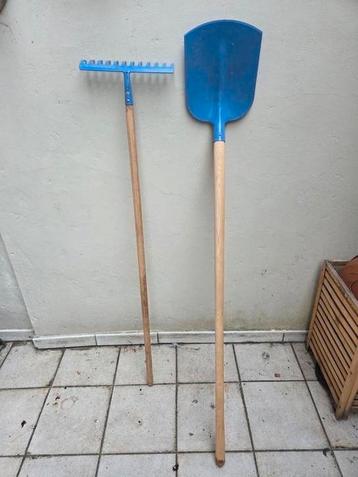 Splinternieuwe tuinset, schop + hark. beschikbaar voor biedingen