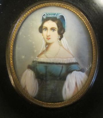 Antiek handgeschilderd miniatuur portret dame /20 beschikbaar voor biedingen