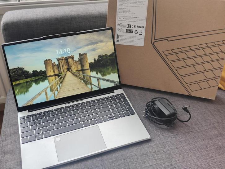 Draagbare Win11 15,6" 16 GB RAM 512 GB SSD, Computers en Software, Windows Laptops, Zo goed als nieuw, 15 inch, SSD, 2 tot 3 Ghz