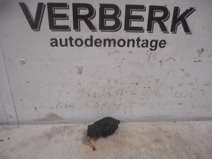 KACHELSTELMOTOR BMW 3 serie (E90) (12-2004/12-2011), Auto-onderdelen, Airco en Verwarming, BMW, Gebruikt