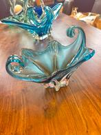 Petit vase, Enlèvement