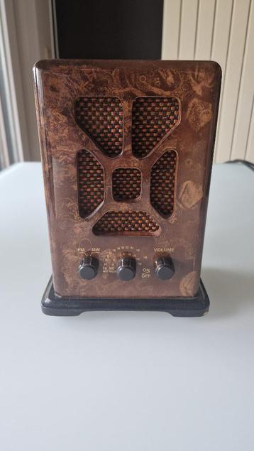 Retro houten transistor radio Steepletone AM FM   beschikbaar voor biedingen