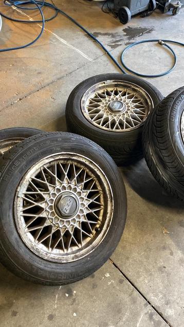 Mercedes w201 BBS velgen 205/55/15 beschikbaar voor biedingen