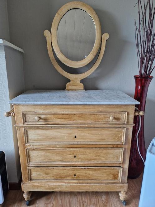 Leuk kastje met spiegel / kaptafel, Huis en Inrichting, Tafels | Kaptafels, Gebruikt, 150 tot 200 cm, 50 tot 100 cm, Hout, Ophalen
