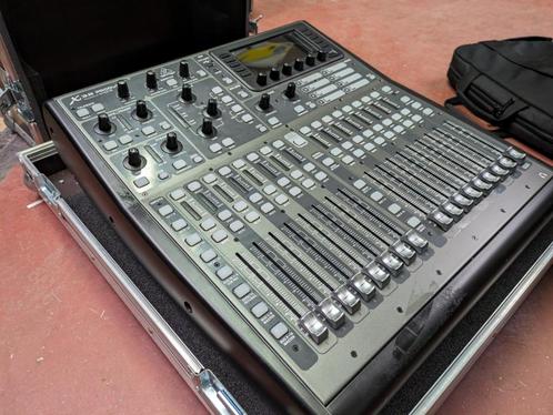 X32 Behringer avec flight-case, Musique & Instruments, Tables de mixage, Comme neuf, 20 canaux ou plus, Enlèvement ou Envoi