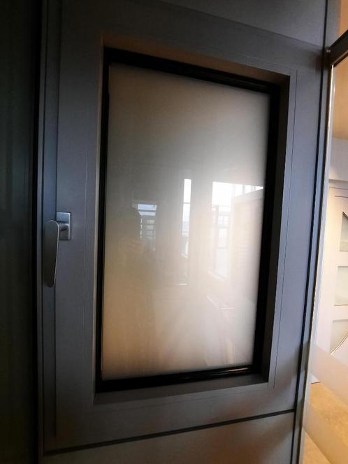 draaikip raam met fixscreen MS7 met afstandsbediening, Bricolage & Construction, Volets, Neuf, 100 à 150 cm, Moins de 100 cm, Gris