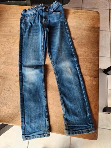 Slanke jeans van 10 jaar oud Okaidi beschikbaar voor biedingen