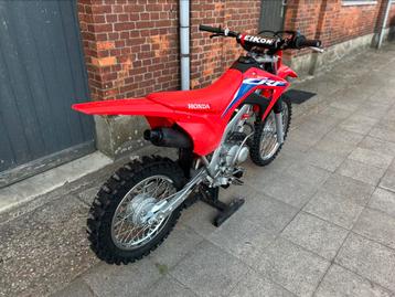 HONDA CRF 125F 2023, Enlèvement, Comme neuf, Honda