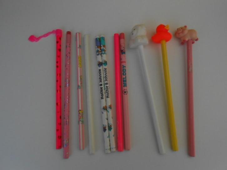11 potloden nooit gebruikt alles samen 0,75 euro, Hobby en Vrije tijd, Tekenen, Nieuw, Potlood of Stift, Ophalen of Verzenden