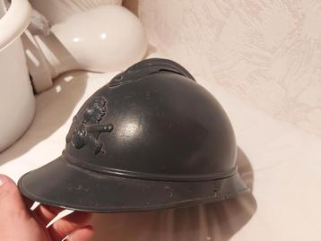 Franse rf wo1 helm met helm plaat beschikbaar voor biedingen