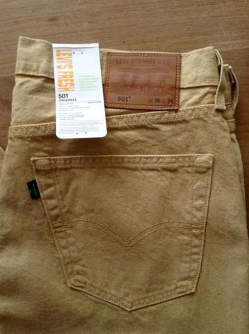 L.E.V.I's 501 jeansbroek voor heren beschikbaar voor biedingen