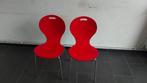 set van twee vintage houten stoelen stapelbare structuur kle, Twee, Ophalen of Verzenden, Hout, Rood