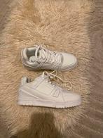 Chaussures LV, Vêtements | Femmes, Chaussures, Enlèvement ou Envoi, Sneakers et Baskets, Comme neuf, Blanc