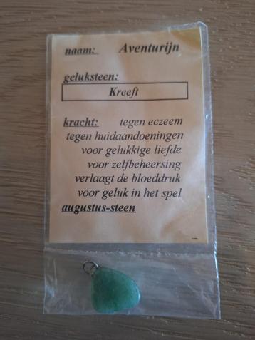 Edelsteen, groene aventurijn aan hangertje beschikbaar voor biedingen