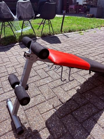 Buikspiertrainer beschikbaar voor biedingen