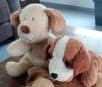 2 zachte knuffels, 2 honden  beschikbaar voor biedingen