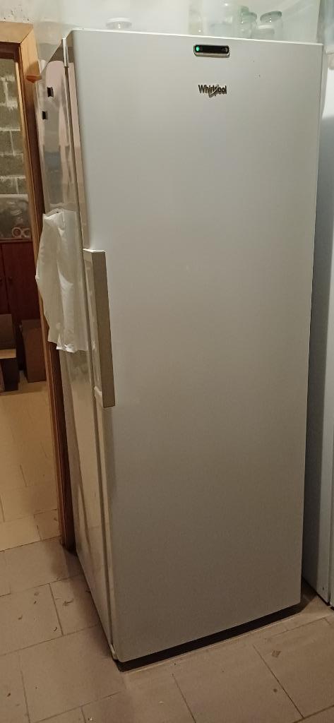 NoFrost Whirlpool 340l diepvrieskast, Elektronische apparatuur, Koelkasten en IJskasten, Zo goed als nieuw, Met vriesvak, 200 liter of meer