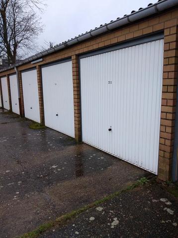 Afgesloten box op Afgesloten en verlicht terrein  beschikbaar voor biedingen