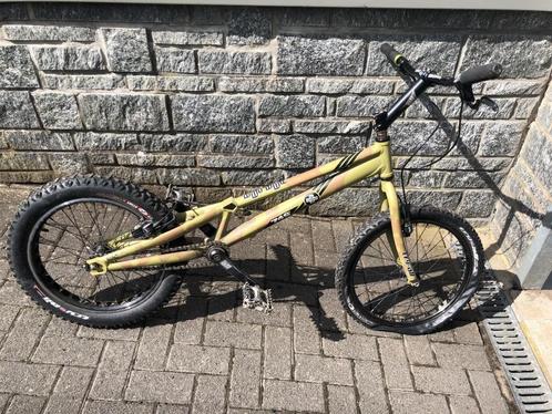 Proeffiets, Fietsen en Brommers, Fietsen | Crossfietsen en BMX, Zo goed als nieuw, Aluminium, V-brakes, Ophalen