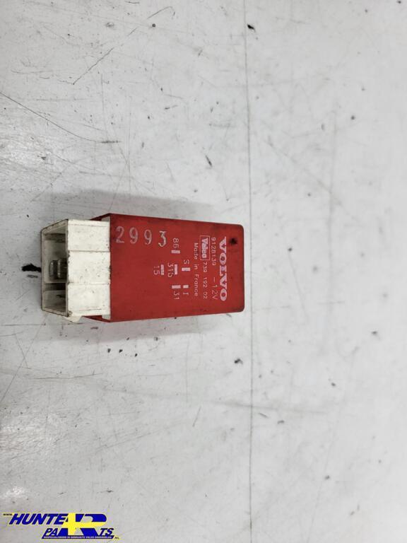 Relais Volvo 960/850 ('90-'96) 9128139, Auto-onderdelen, Elektronica en Kabels, Volvo, Gebruikt, Ophalen of Verzenden