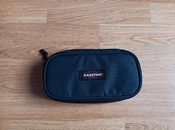 Trousse Eastpak  beschikbaar voor biedingen