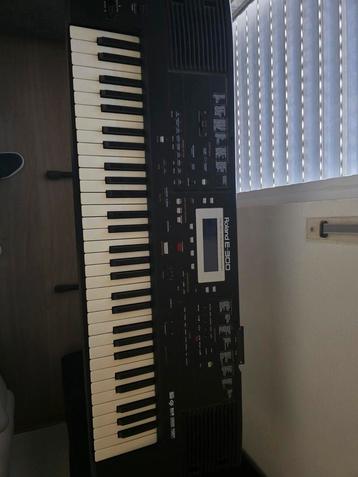 Roland E 300 beschikbaar voor biedingen