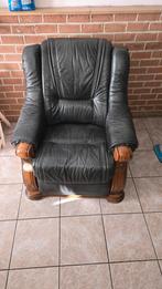 Antieke fauteuil in stevig zwart leer, Leer, Zo goed als nieuw, Ophalen