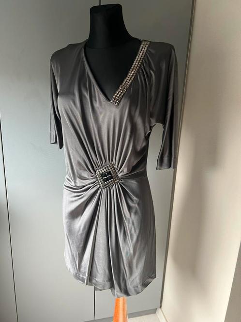 Grijs glanzend tuniek korte jurk cocktail top 38 nieuwstaat, Kleding | Dames, Blouses en Tunieken, Grijs, Ophalen of Verzenden