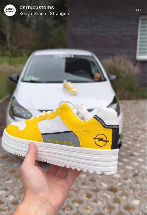 Opel thema schoenen, Kleding | Heren, Schoenen, Zo goed als nieuw, Sneakers, Wit, Ophalen of Verzenden