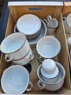 Midwinter, Servies: Stonehenge, Ophalen